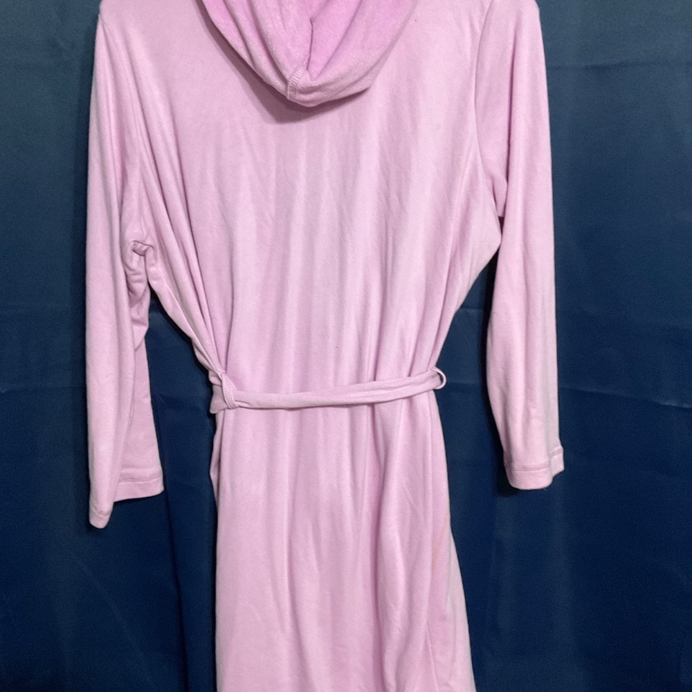 Hooded long sleeve robe with pockets.  W34 - Picture 3 of 5